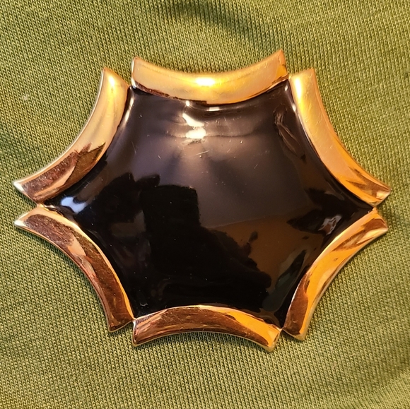 Vintage MONET Gold Black Enamel Modernist Brooch Pin - Picture 2 of 5